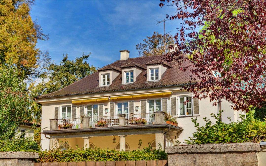 Das Eigenheim gut absichern – Wichtige Versicherungen für Hausbesitzer, um das Eigentum im Schadenfall zu schützen
