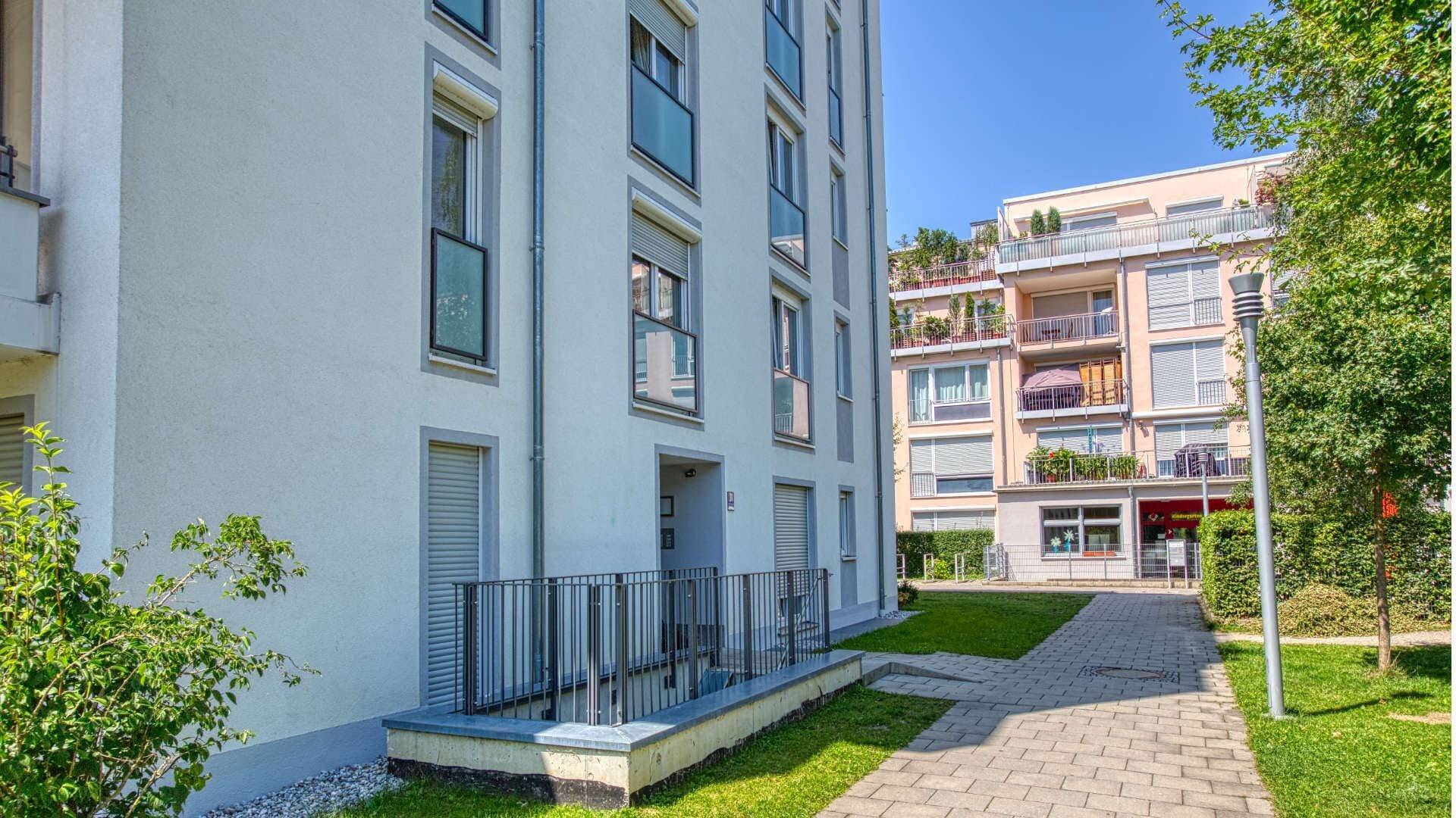 Bogenhausen Wohnung mieten Hauseingang