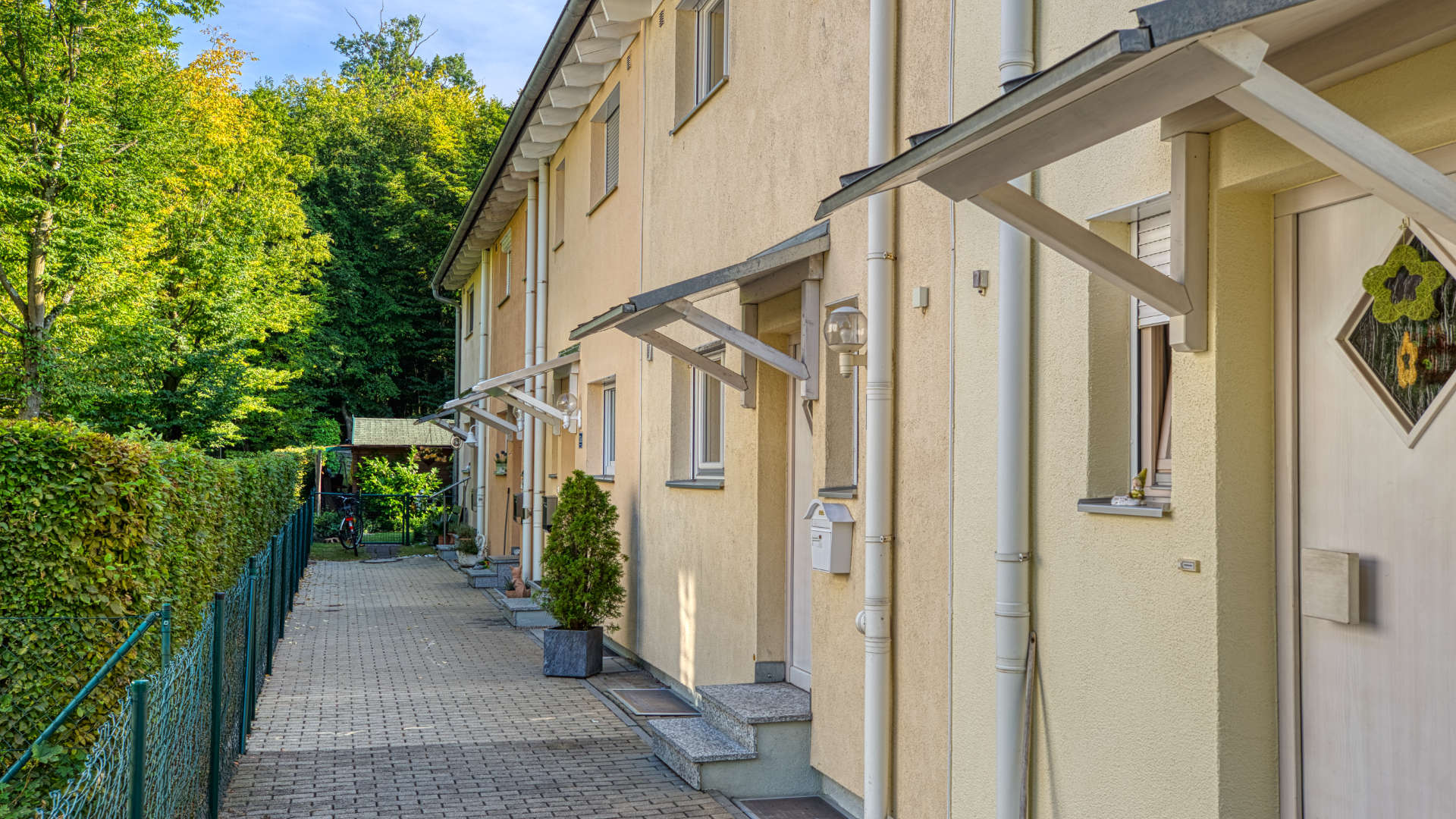 Häuser sind bei Familien 