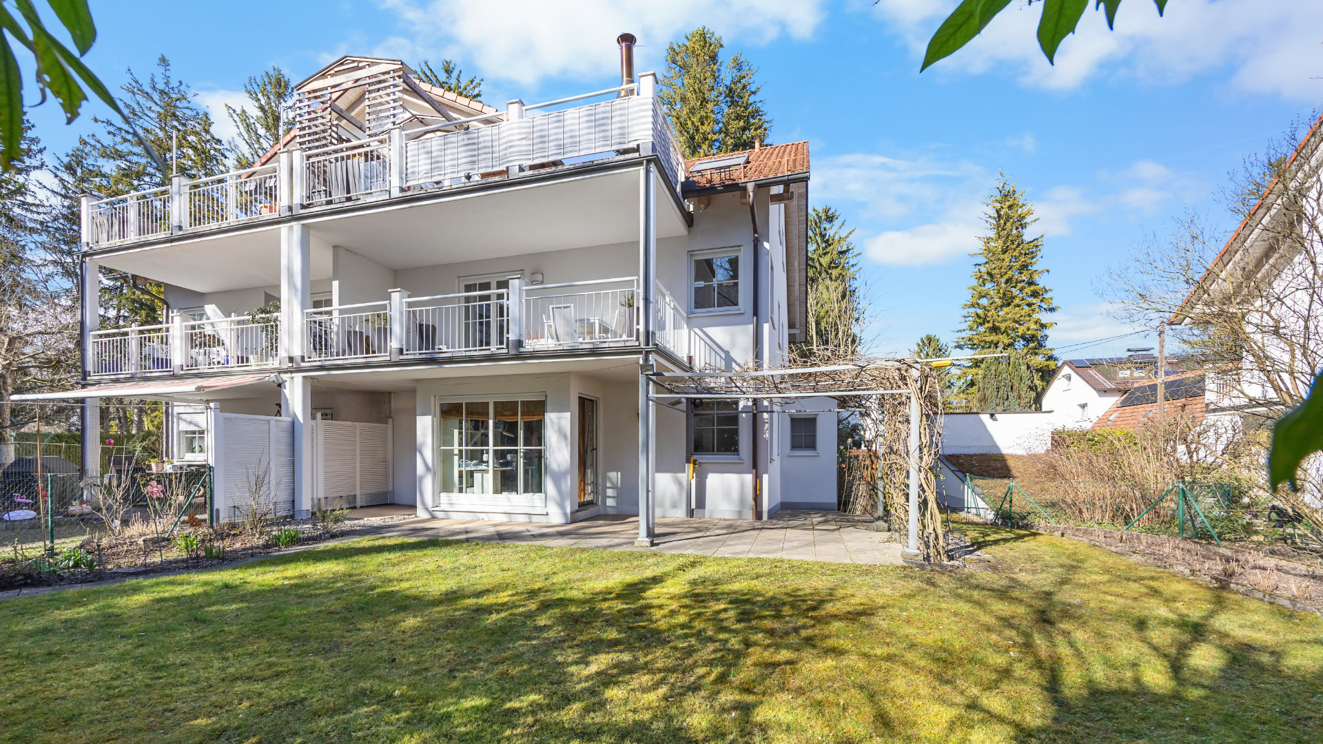Gröbenzell Wohnung mieten Hausansicht